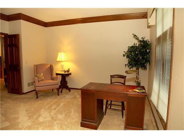 For Sale: 10528 W 123rd St Overland Park, KS 66213