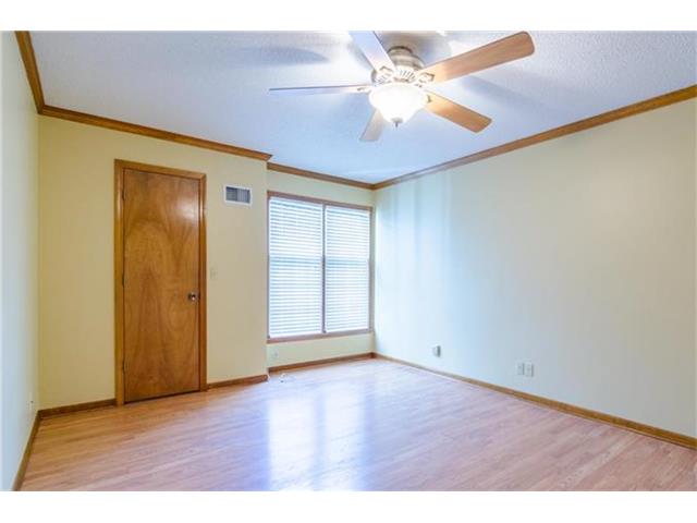 For Sale: 9002 W 121 Ter Overland Park, KS 66213