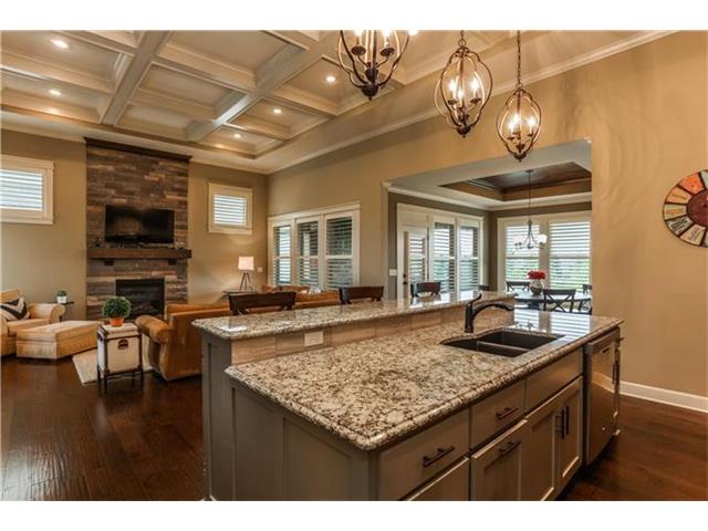 For Sale: 10715 W 158th Ter Overland Park, KS 66221