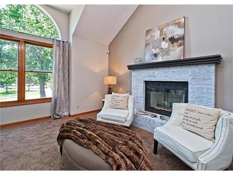 15517 Beverly Ct