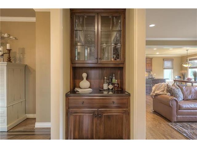For Sale: 5808 W 145th St Overland Park, KS 66223