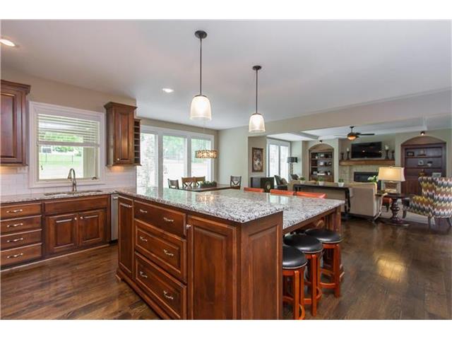 For Sale: 2912 W 145th St Overland Park, KS 66223