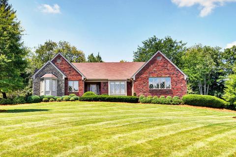 5006 Fairview Dr