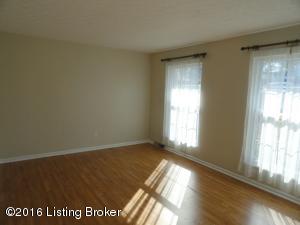 896 Rhonda Ct