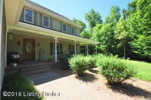 For Sale: 136 Nan Ct Shepherdsville, KY 40165