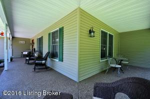 For Sale: 136 Nan Ct Shepherdsville, KY 40165