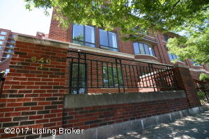 920 Vine St