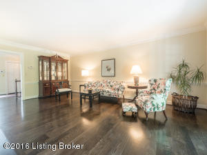For Sale: 518 Altagate Rd Louisville, KY 40206