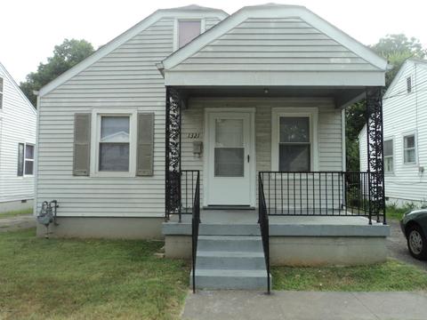 1326 Earl Ave