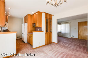 1109 Clay Ave