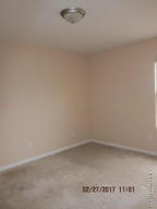 5613 Clearridge Ln