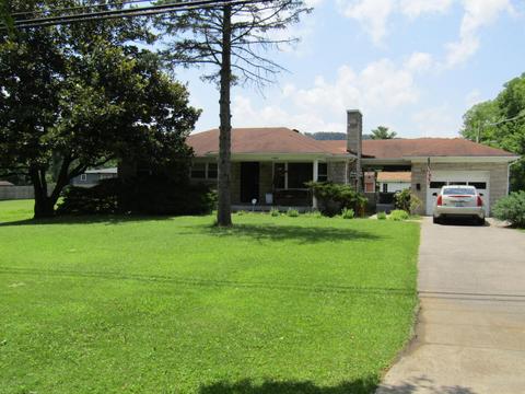 8802 Bost Ln