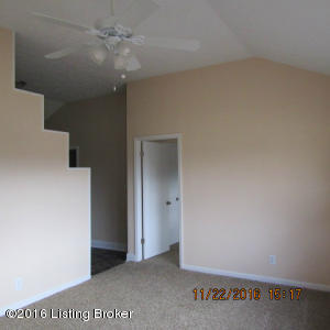7008 Shutesbury Cir