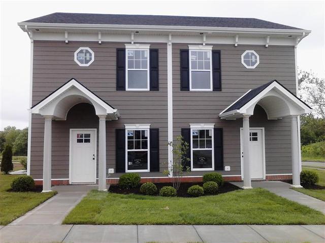 328 Williamsburg Ln
