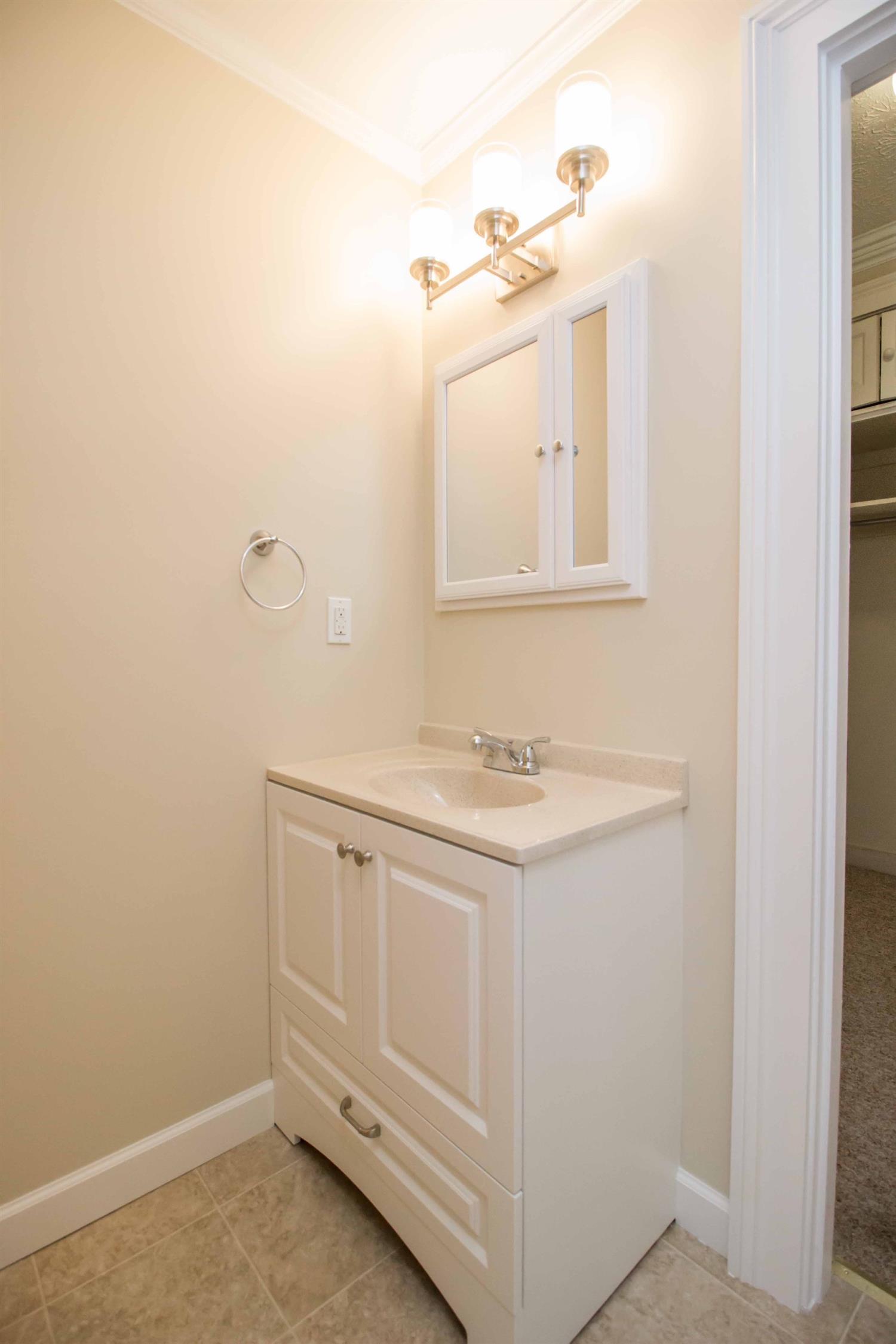 608 Elizabeth Ct