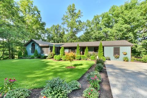 205 Village Dr