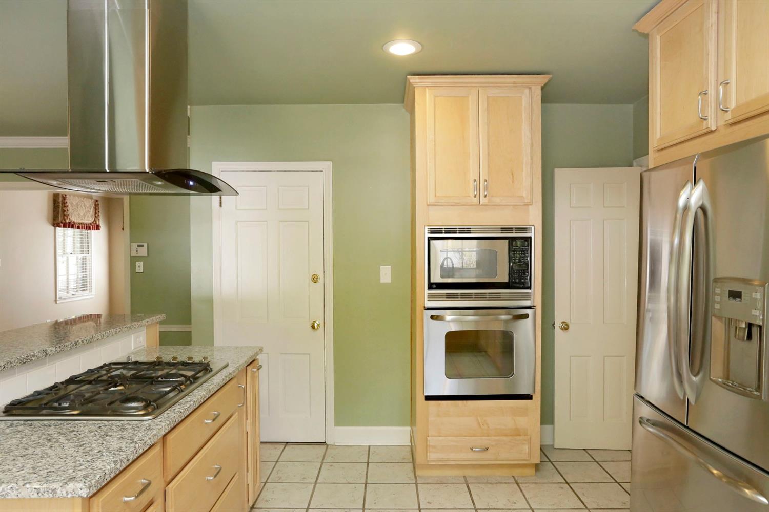 425 Hart Rd