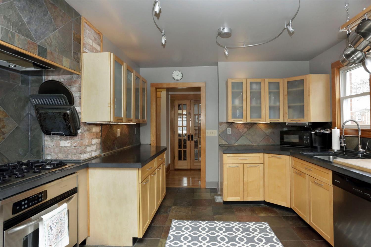 650 Mill St # 213