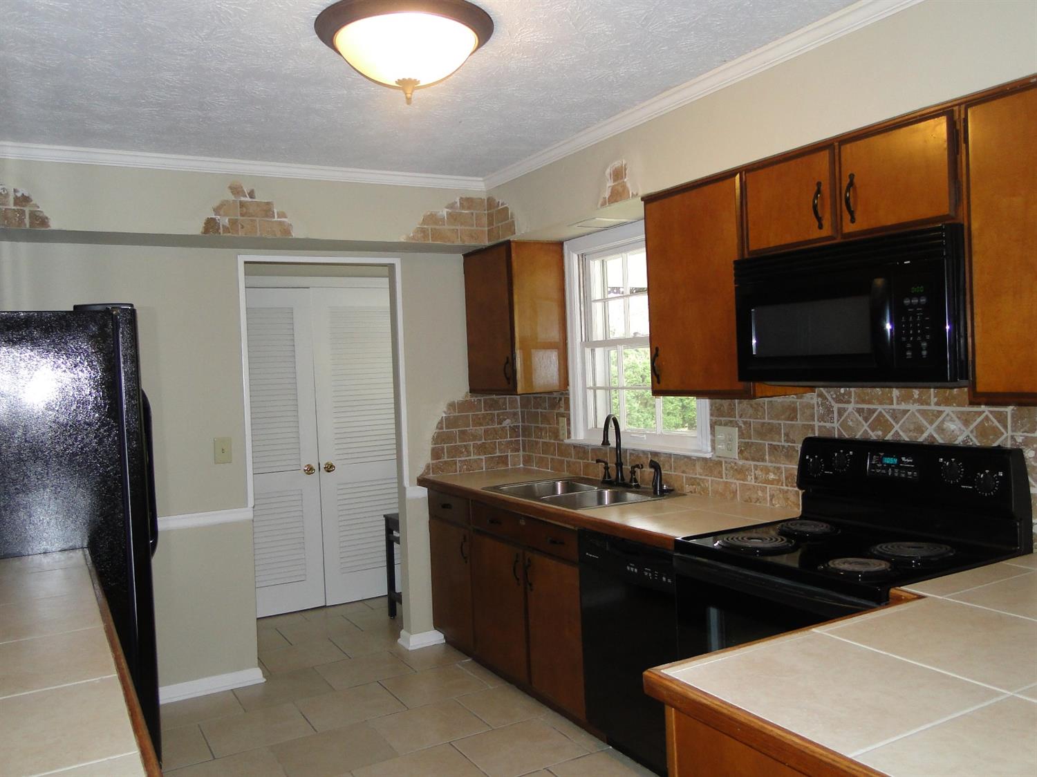 2007 Abelia Ln