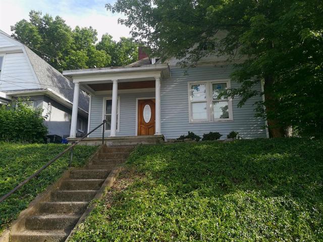 864 W High St