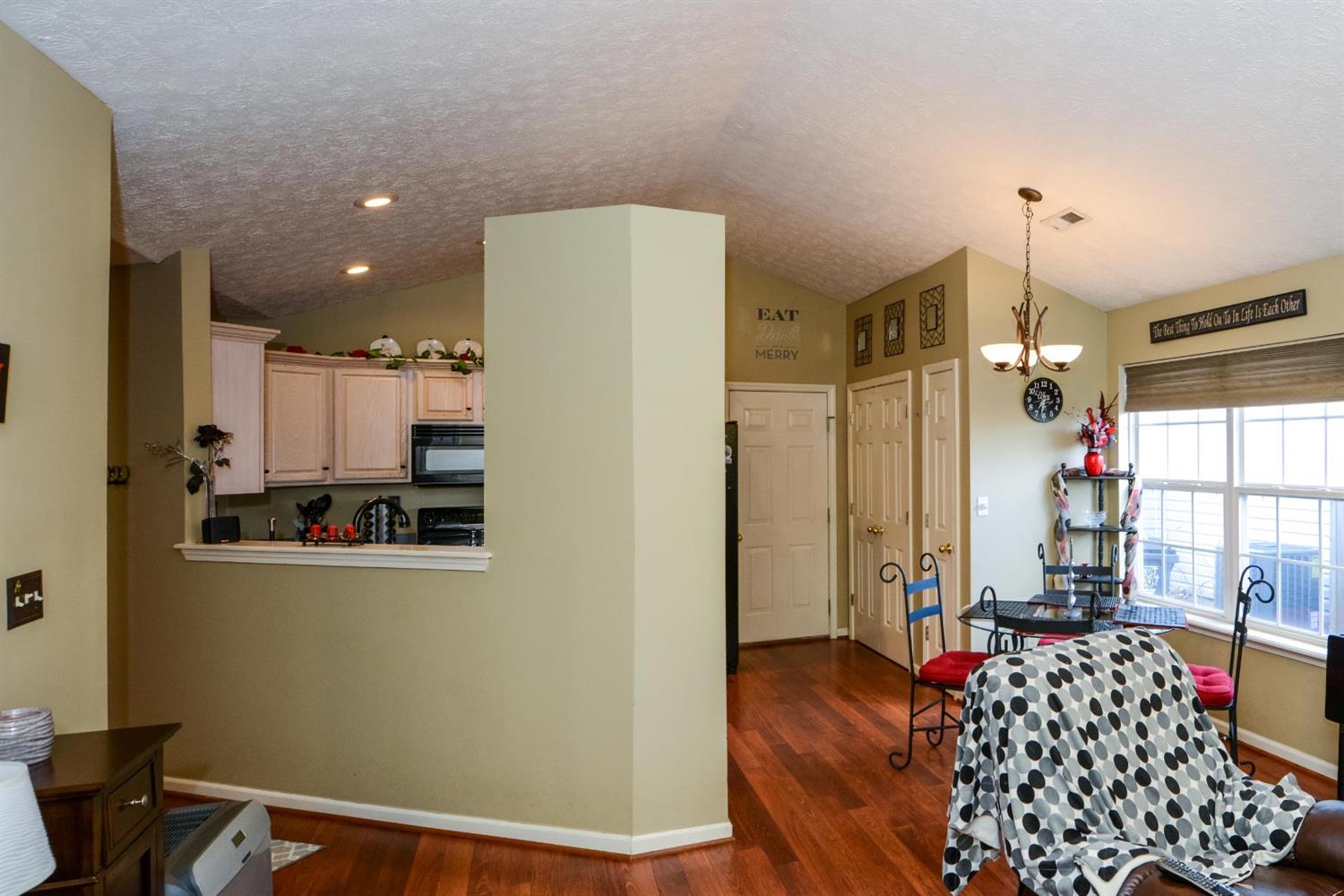 373 Lucille Dr