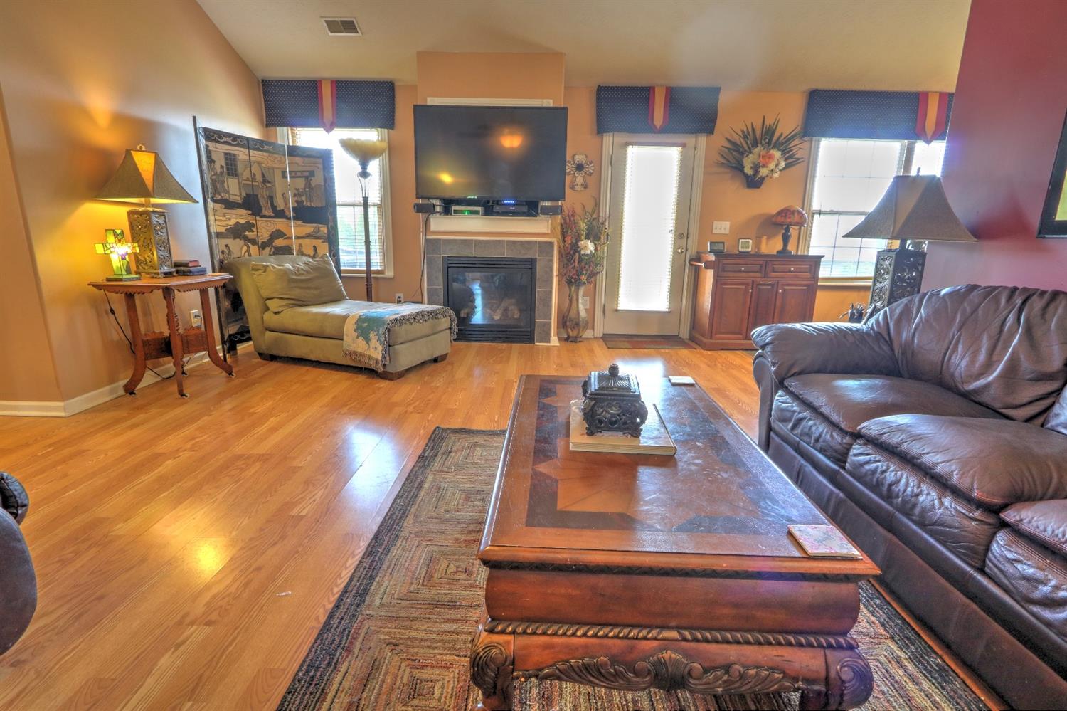 161 Towne Center Dr