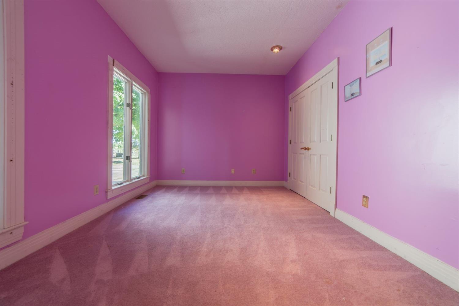 4688 Paris Pike