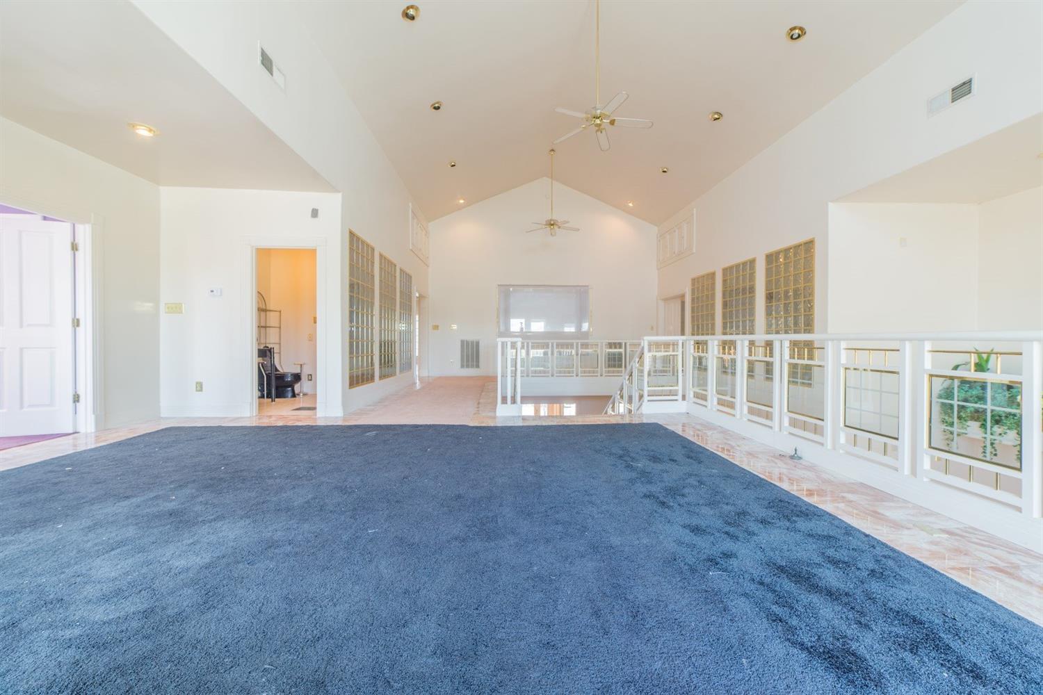 4688 Paris Pike