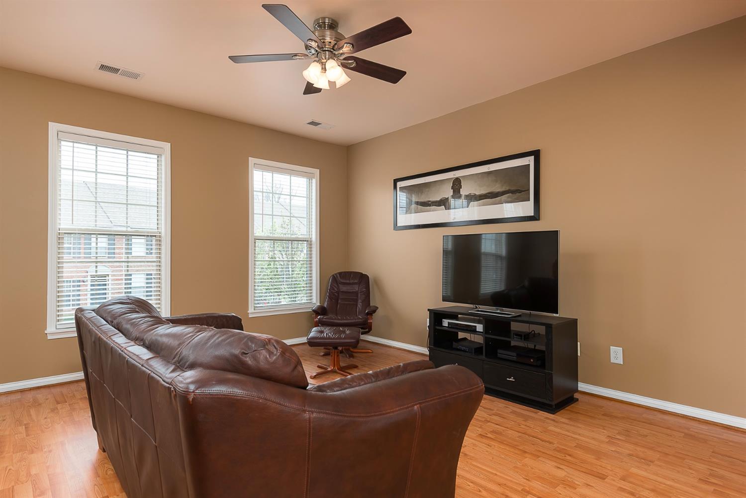 3604 Niles Dr