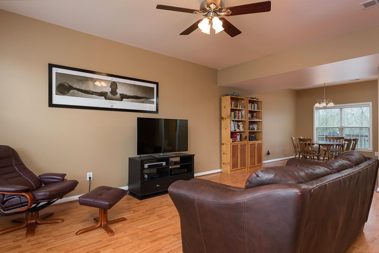 3604 Niles Dr