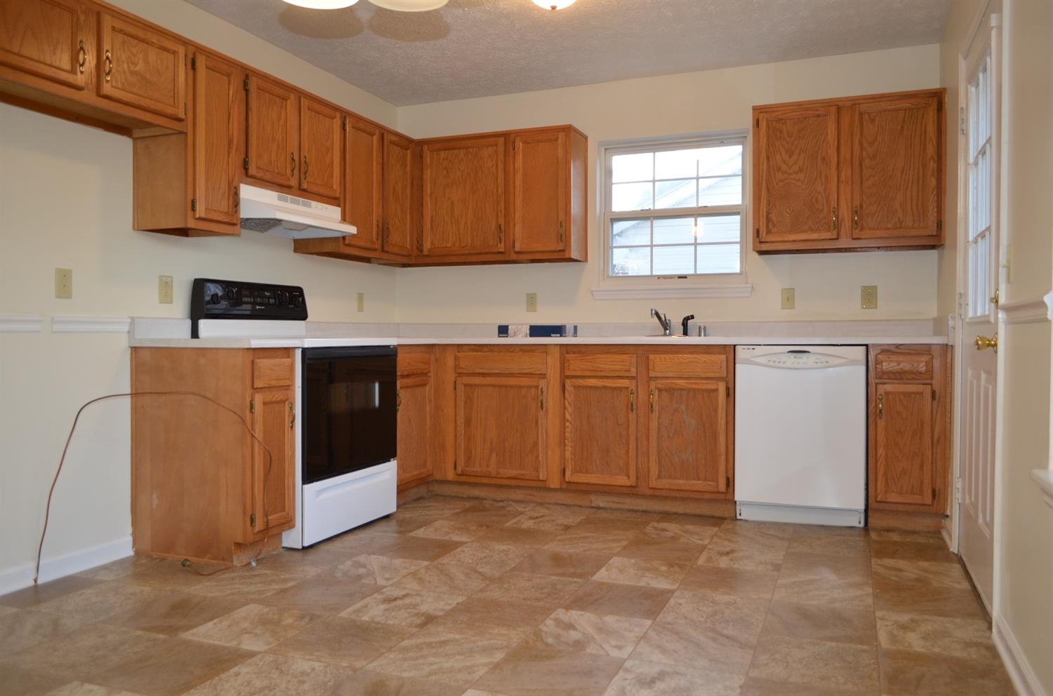 332 Green Fields Ln