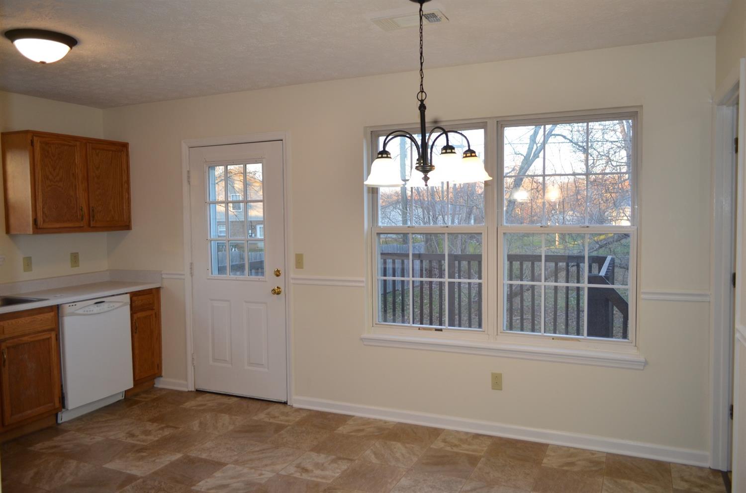 332 Green Fields Ln