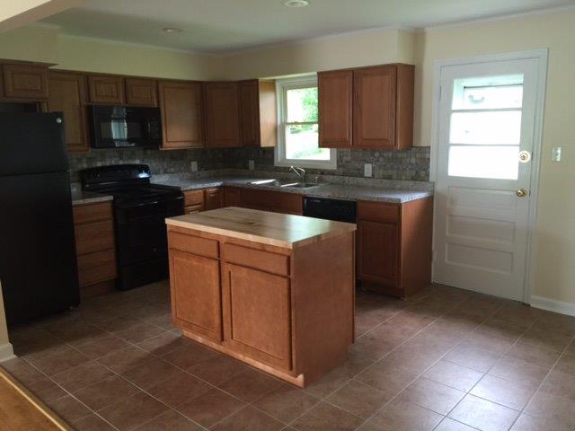 406 College Park Dr