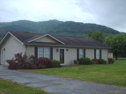 133 Rose Ln