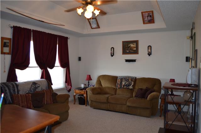 340 Hugh Hunter Rd, Oak Grove KY 42262