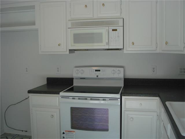 For Sale: 4129 Loire Dr #APT D Kenner, LA 70065