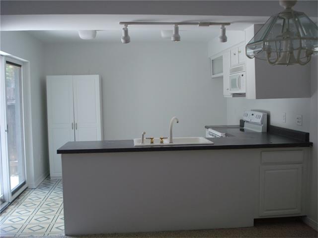 For Sale: 4129 Loire Dr #APT D Kenner, LA 70065