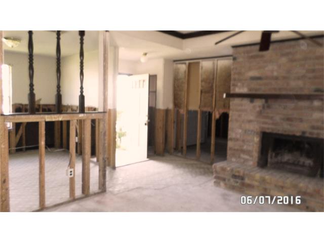 For Sale: 2708 Williamsburg Dr La Place, LA 70068