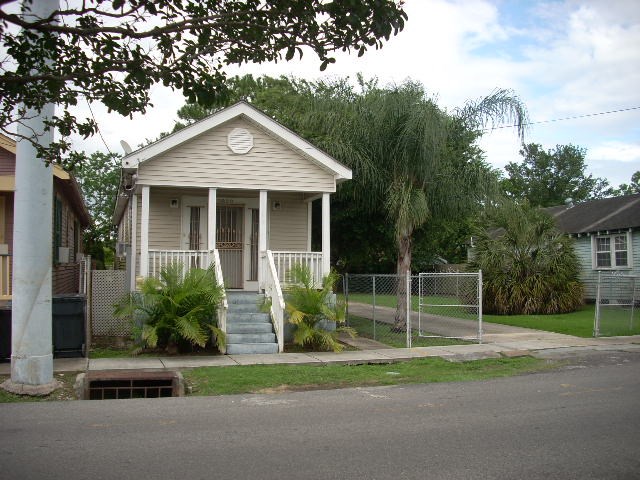 For Sale: 2829 Annette St New Orleans, LA 70119