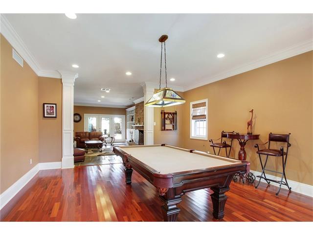 5628 Cherlyn Dr