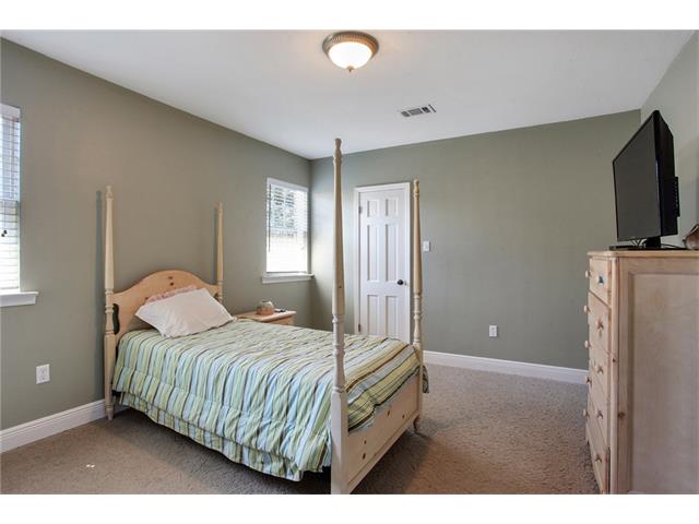 5628 Cherlyn Dr