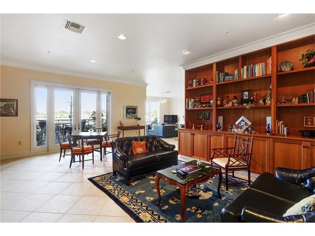 232 Lake Marina Ave #2-C