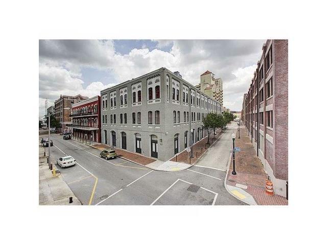 333 Julia St #409