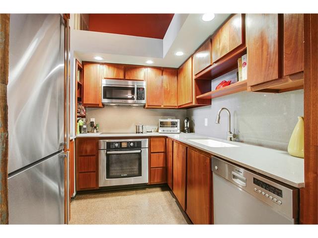 1107 S Peters St #226