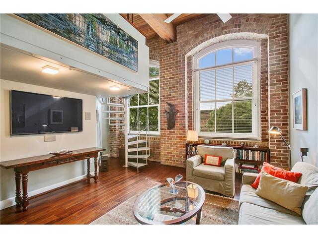 1107 S Peters St #226