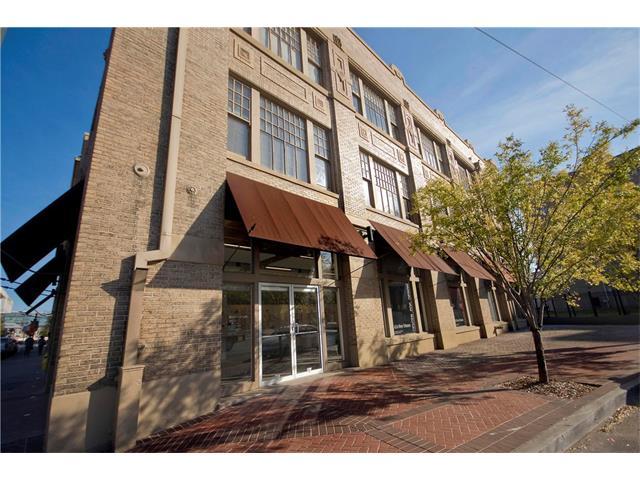 1000 St Charles Ave #2E