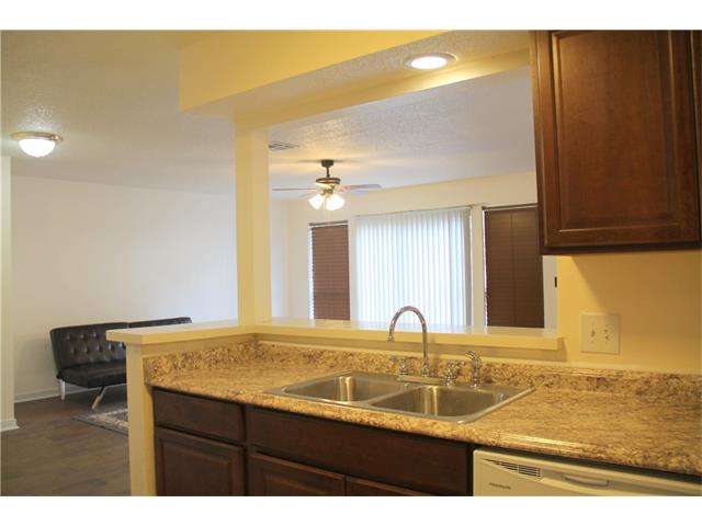 For Sale: 200 Cypress Grove Ct #APT 77 New Orleans, LA 70131