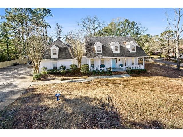 918 Beau Chene Dr