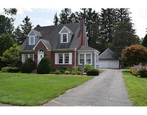 7 Rocky Brook Dr