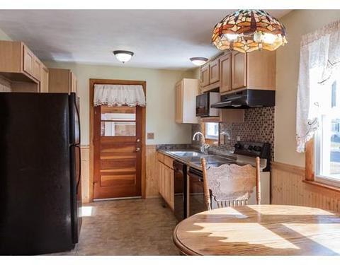 7 Rocky Brook Dr